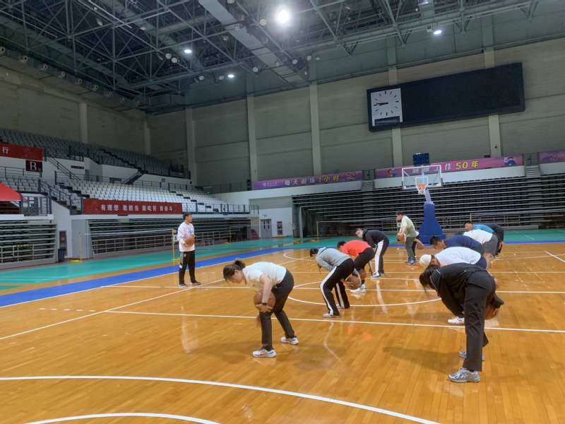 中超转会市场：广州队签下外援,